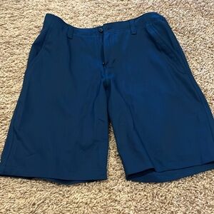 Youth Boy Under Armour golf shorts size L